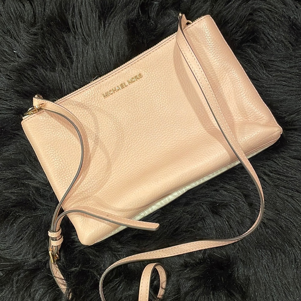 Michael kors crossbody